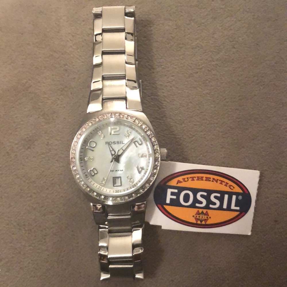 NWT Silver Fossil Watch